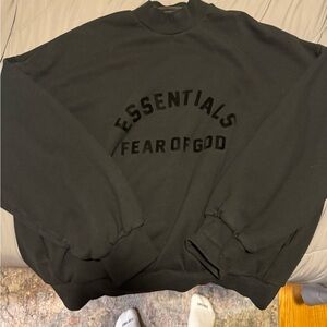 Large- Fear of God essentials men’s core Crew neck sweatshirt- Jet black